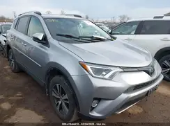 JTMWFREV4JD124462 2018 TOYOTA RAV 4