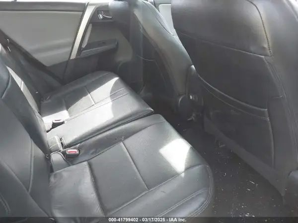 JTMWFREV4JD127944 2018 TOYOTA RAV 4 - Image 8