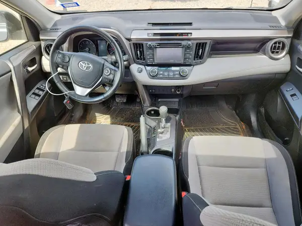 JTMWFREV4JD132500 2018 TOYOTA RAV 4 - Image 8
