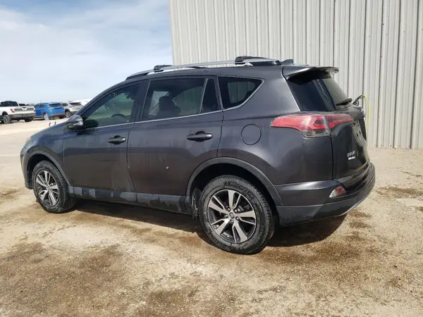JTMWFREV4JJ152666 2018 TOYOTA RAV 4 - Image 2