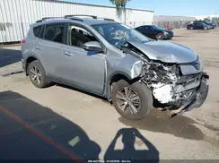 JTMWFREV4JJ176966 2018 TOYOTA RAV 4