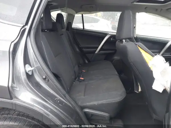 JTMWFREV4JJ188776 2018 TOYOTA RAV 4 - Image 8