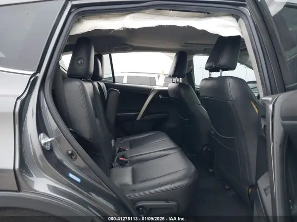 JTMWFREV4JJ722875 2018 TOYOTA RAV 4 - Image 8
