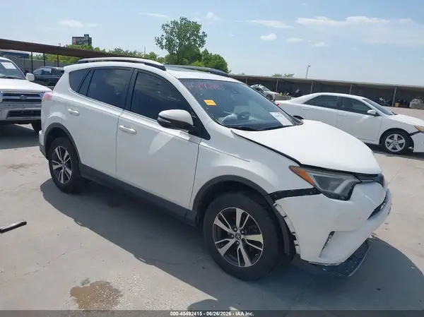 JTMWFREV4JJ728899 2018 TOYOTA RAV 4 - Image 1