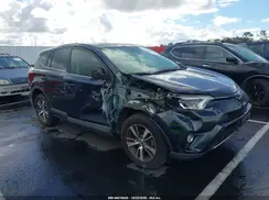 JTMWFREV4JJ729924 2018 TOYOTA RAV 4