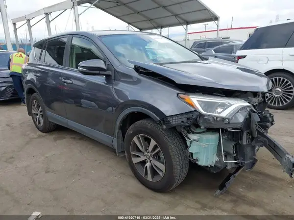JTMWFREV4JJ742463 2018 TOYOTA RAV 4 - Image 1