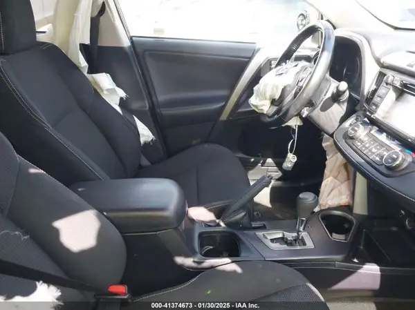 JTMWFREV4JJ747176 2018 TOYOTA RAV 4 - Image 8