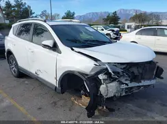 JTMWFREV5GJ064864 2016 TOYOTA RAV 4