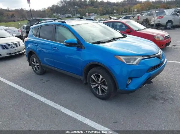 JTMWFREV5HD100004 2017 TOYOTA RAV 4 - Image 1