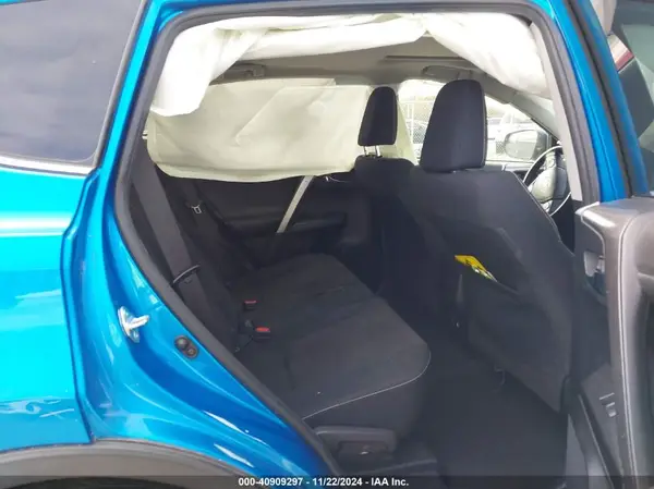 JTMWFREV5HD100004 2017 TOYOTA RAV 4 - Image 8
