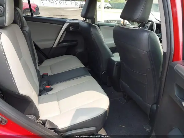 JTMWFREV5HJ122389 2017 TOYOTA RAV 4 - Image 8