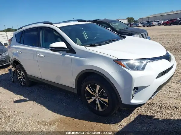 JTMWFREV5HJ712348 2017 TOYOTA RAV 4 - Image 1