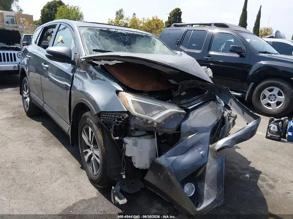 JTMWFREV5JD129590 2018 TOYOTA RAV 4 - Image 1