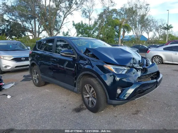 JTMWFREV5JJ192187 2018 TOYOTA RAV 4 - Image 1