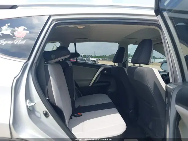 JTMWFREV5JJ202927 2018 TOYOTA RAV 4 - Image 8