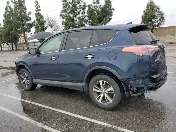 JTMWFREV5JJ722755 2018 TOYOTA RAV 4 - Image 2