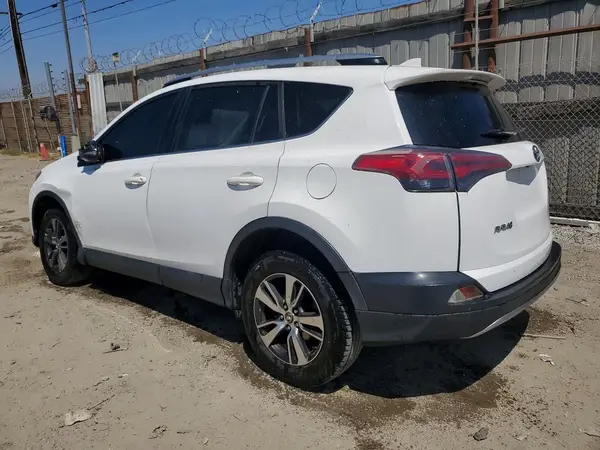 JTMWFREV5JJ730838 2018 TOYOTA RAV 4 - Image 2
