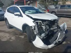 JTMWFREV5JJ732184 2018 TOYOTA RAV 4