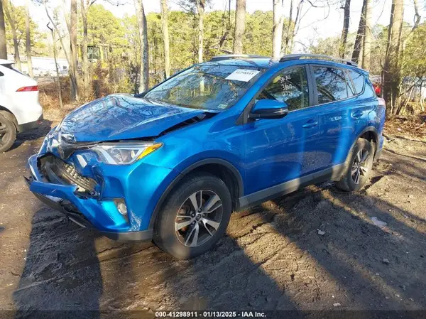 JTMWFREV5JJ738017 2018 TOYOTA RAV 4 - Image 2