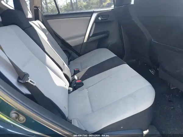 JTMWFREV5JJ739619 2018 TOYOTA RAV 4 - Image 8