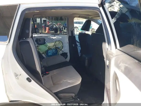 JTMWFREV5JJ741922 2018 TOYOTA RAV 4 - Image 8