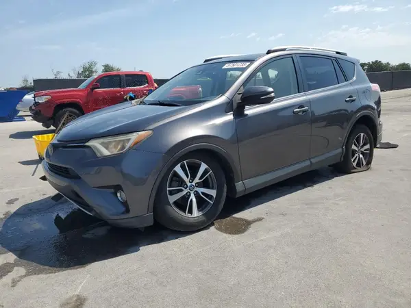 JTMWFREV6HJ100885 2017 TOYOTA RAV 4 - Image 1