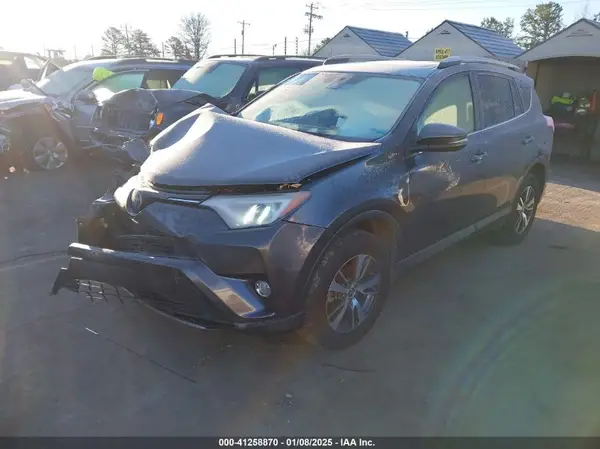 JTMWFREV6HJ105147 2017 TOYOTA RAV 4 - Image 2