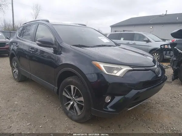 JTMWFREV6HJ136219 2017 TOYOTA RAV 4 - Image 1