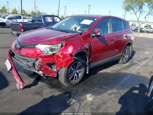 JTMWFREV6JD117500 2018 TOYOTA RAV 4 - Image 2