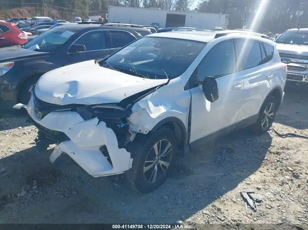 JTMWFREV6JD125726 2018 TOYOTA RAV 4 - Image 2