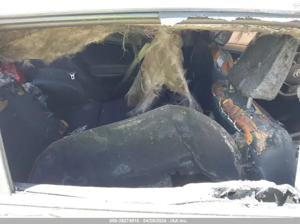 JTMWFREV6JJ188567 2018 TOYOTA RAV 4 - Image 8
