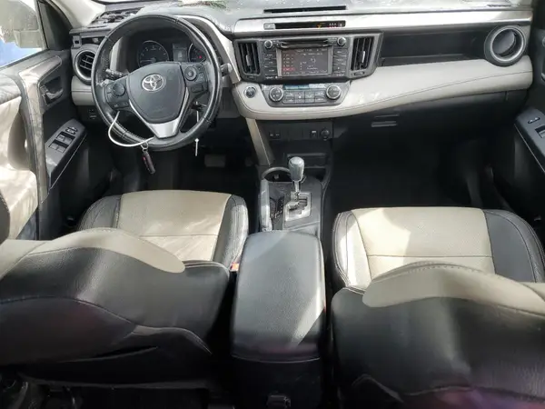 JTMWFREV6JJ735000 2018 TOYOTA RAV 4 - Image 8