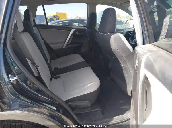 JTMWFREV7HJ147584 2017 TOYOTA RAV 4 - Image 8