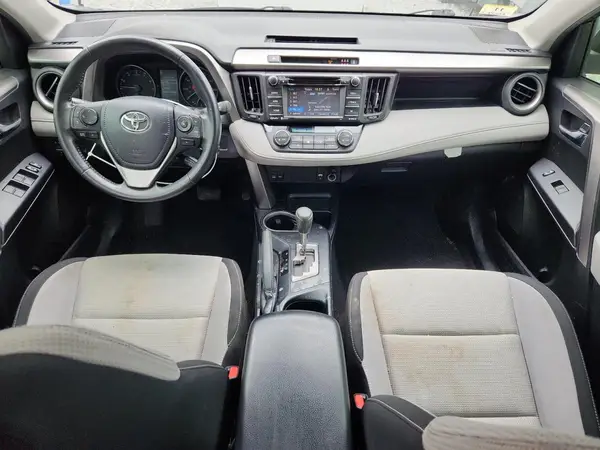 JTMWFREV7HJ703621 2017 TOYOTA RAV 4 - Image 8