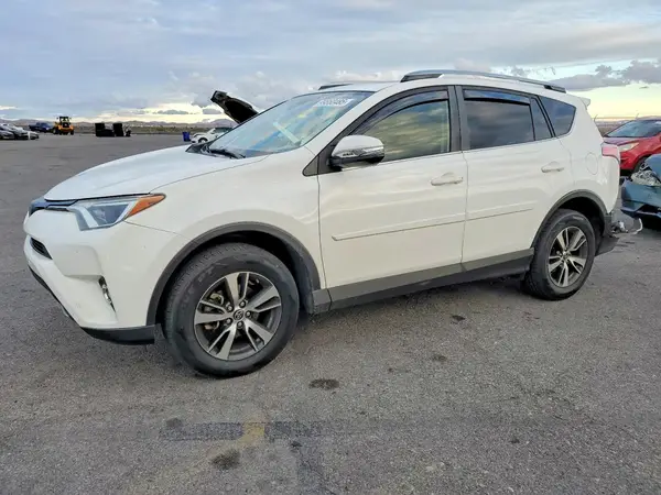 JTMWFREV7HJ714361 2017 TOYOTA RAV 4 - Image 1