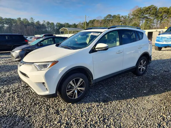 JTMWFREV7HJ718622 2017 TOYOTA RAV 4 - Image 1