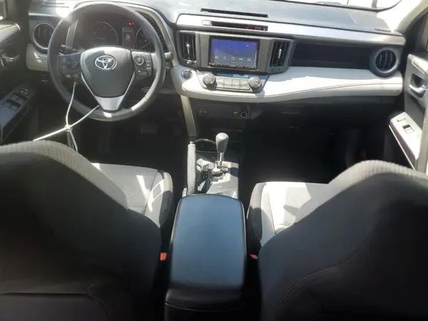 JTMWFREV7JD119143 2018 TOYOTA RAV 4 - Image 8