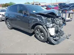 JTMWFREV7JD122074 2018 TOYOTA RAV 4
