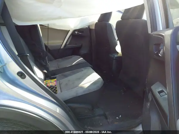JTMWFREV7JD125119 2018 TOYOTA RAV 4 - Image 8