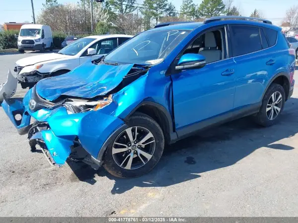 JTMWFREV7JJ730968 2018 TOYOTA RAV 4 - Image 2