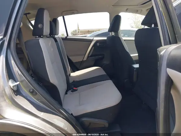 JTMWFREV8GD082399 2016 TOYOTA RAV 4 - Image 8