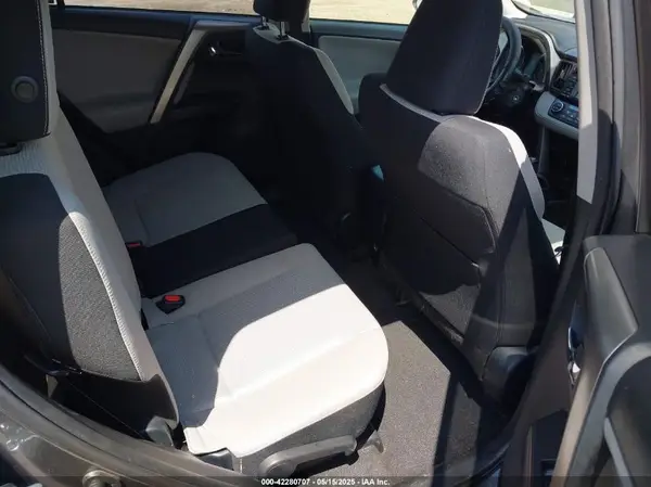 JTMWFREV8GD090518 2016 TOYOTA RAV 4 - Image 8