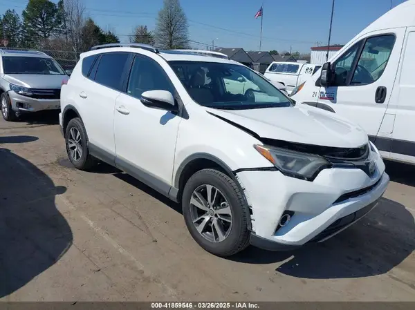 JTMWFREV8HD107495 2017 TOYOTA RAV 4 - Image 1