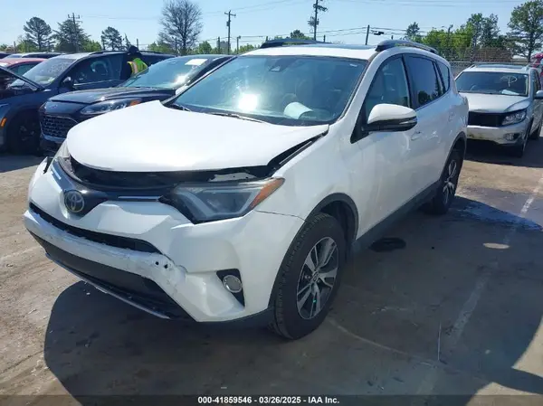 JTMWFREV8HD107495 2017 TOYOTA RAV 4 - Image 2