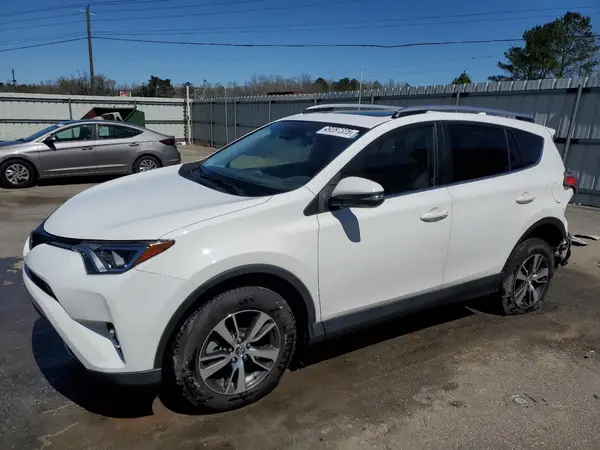 JTMWFREV8HJ110155 2017 TOYOTA RAV 4 - Image 1