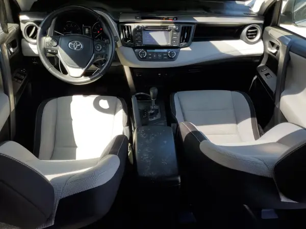 JTMWFREV8HJ110155 2017 TOYOTA RAV 4 - Image 8