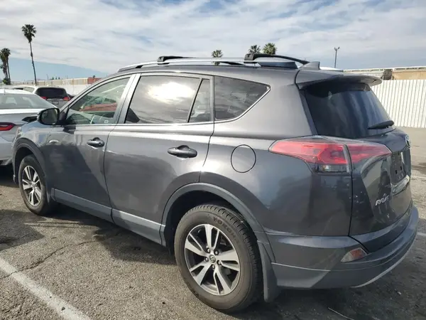 JTMWFREV8HJ113976 2017 TOYOTA RAV 4 - Image 2
