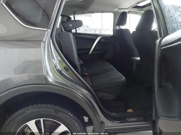 JTMWFREV8HJ708813 2017 TOYOTA RAV 4 - Image 8