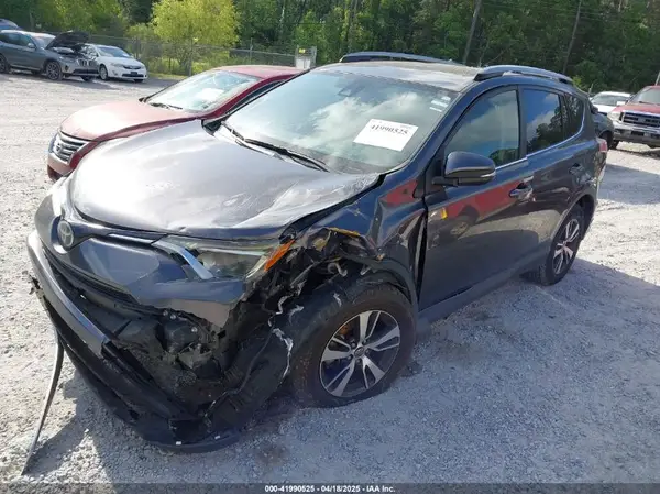 JTMWFREV8HJ711338 2017 TOYOTA RAV 4 - Image 2
