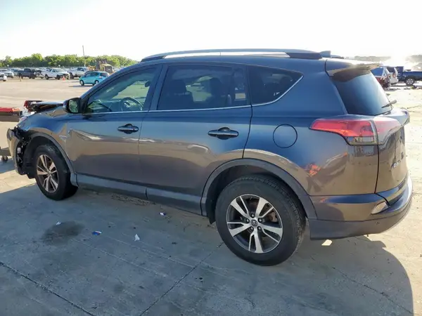 JTMWFREV8JJ168773 2018 TOYOTA RAV 4 - Image 2